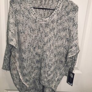 Jennifer Lopez NWT Woman’s Pullover Size XL